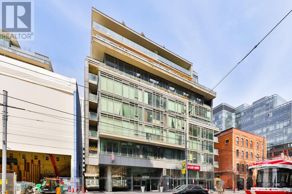 650 KING Unit 207