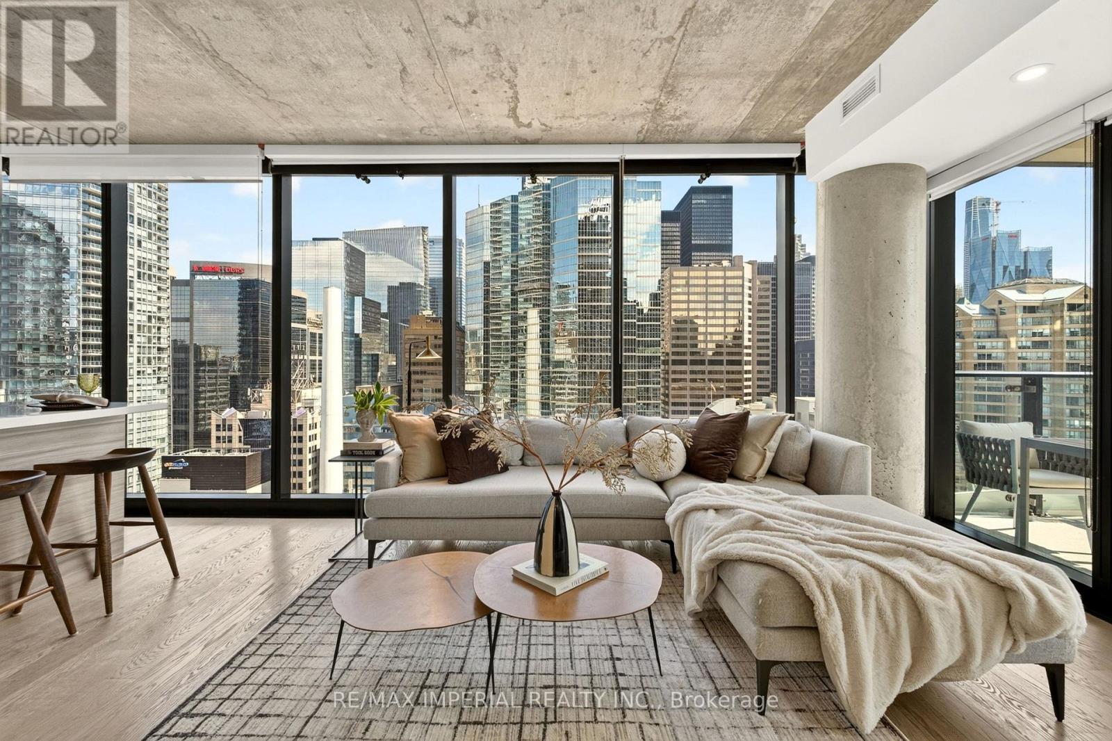 224 King Unit 1804