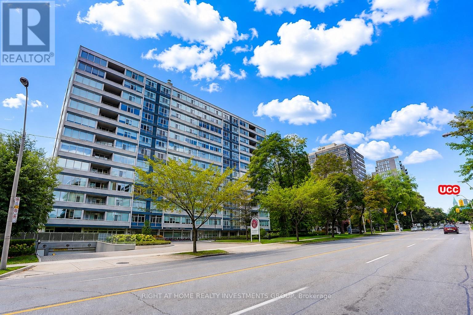 500 Avenue Unit 102