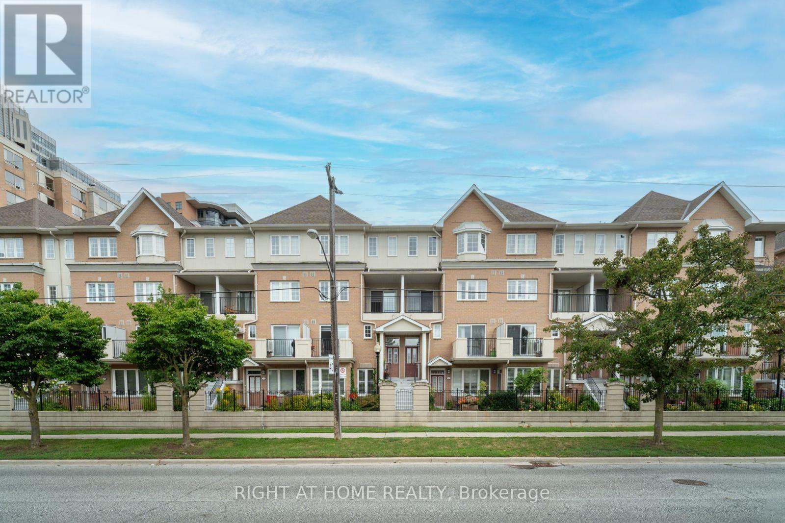 220 Grandview
