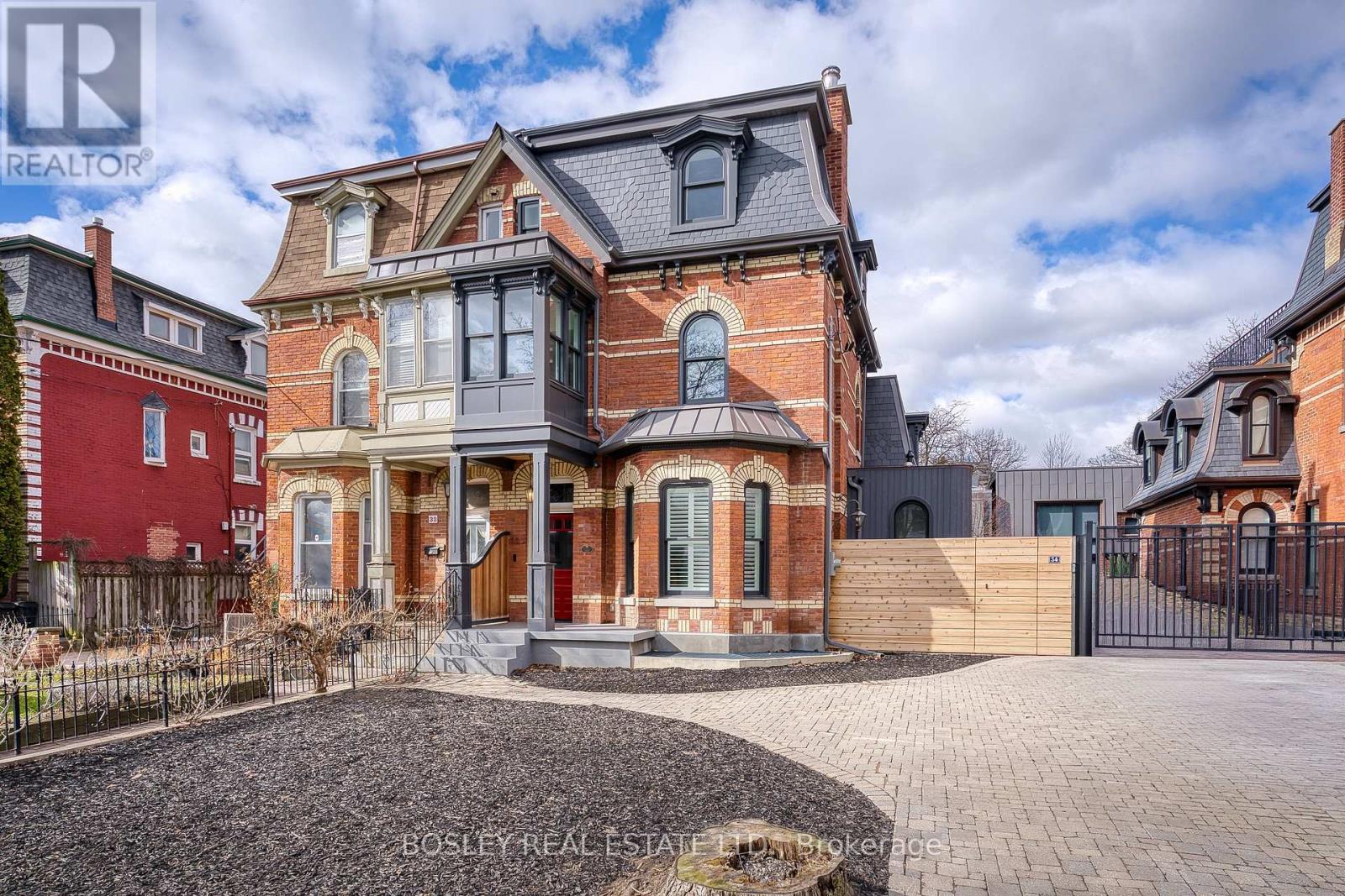 34 Beaconsfield
