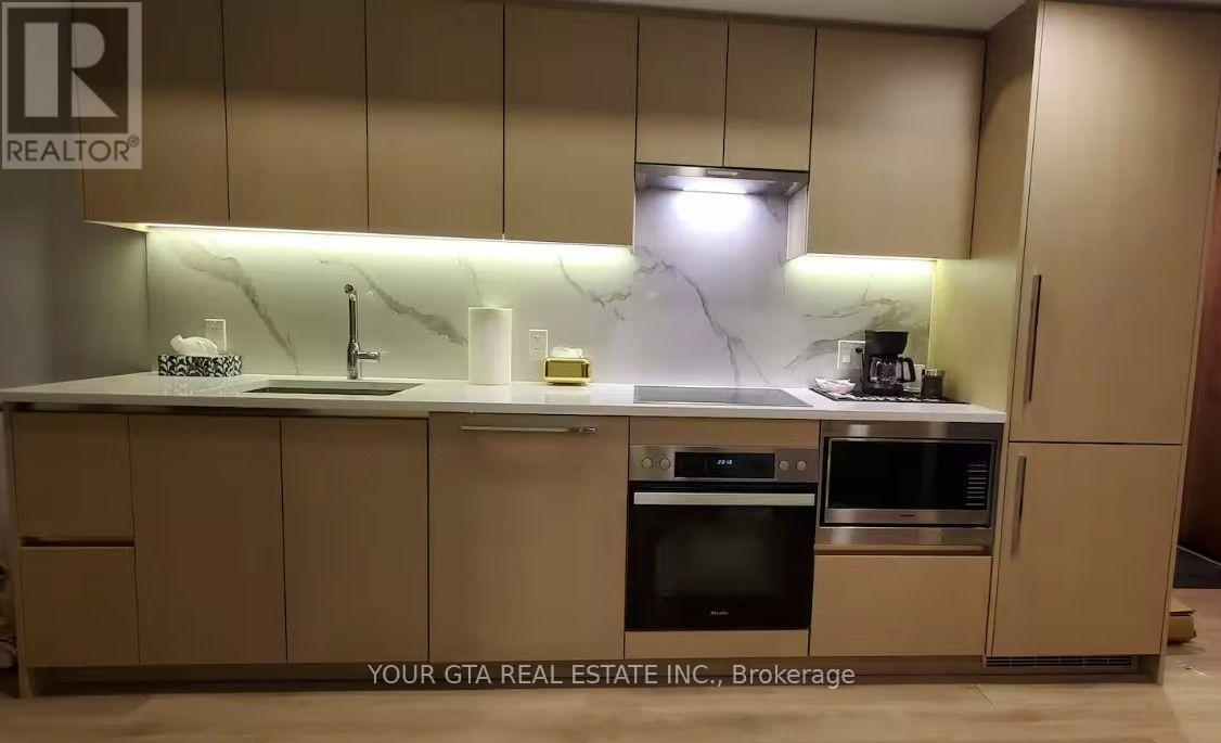 3 Concord Cityplace Unit 526