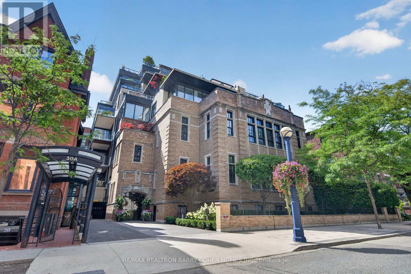 36 Hazelton Unit 2A