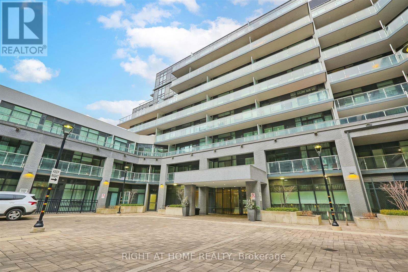 621 Sheppard Unit 321