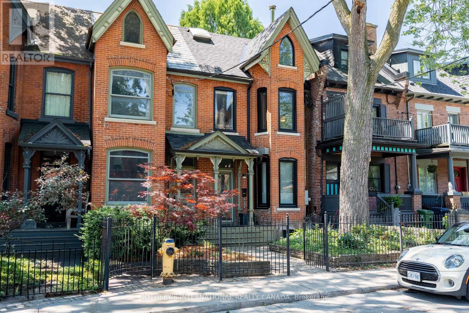 366 Ontario