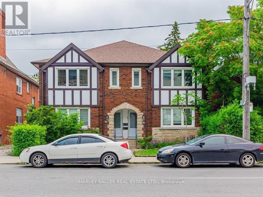 989 Avenue Unit Upper
