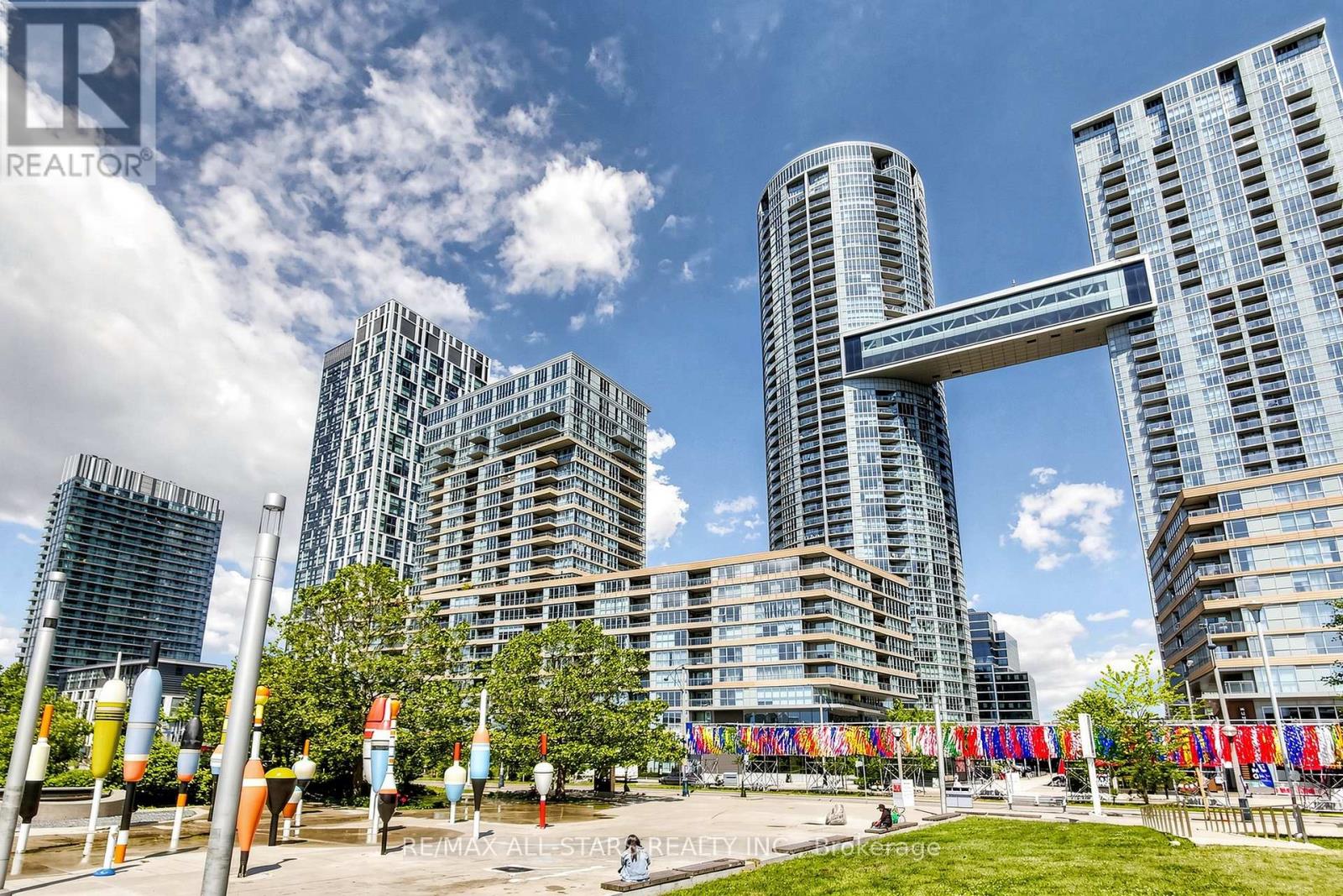 110 Fort York
