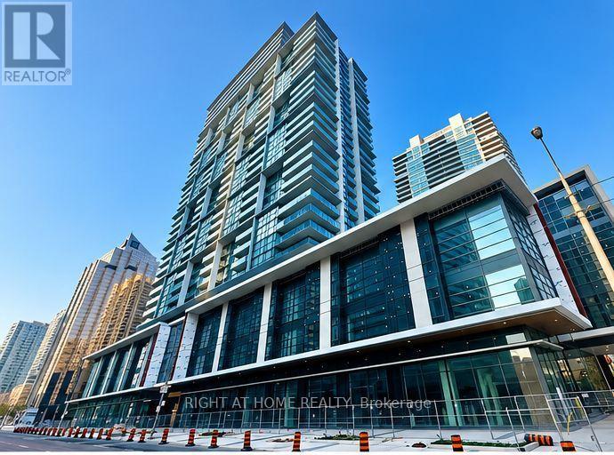 4955 yonge Unit 2906