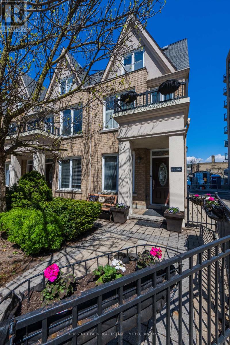 140 Bathurst Unit TH8