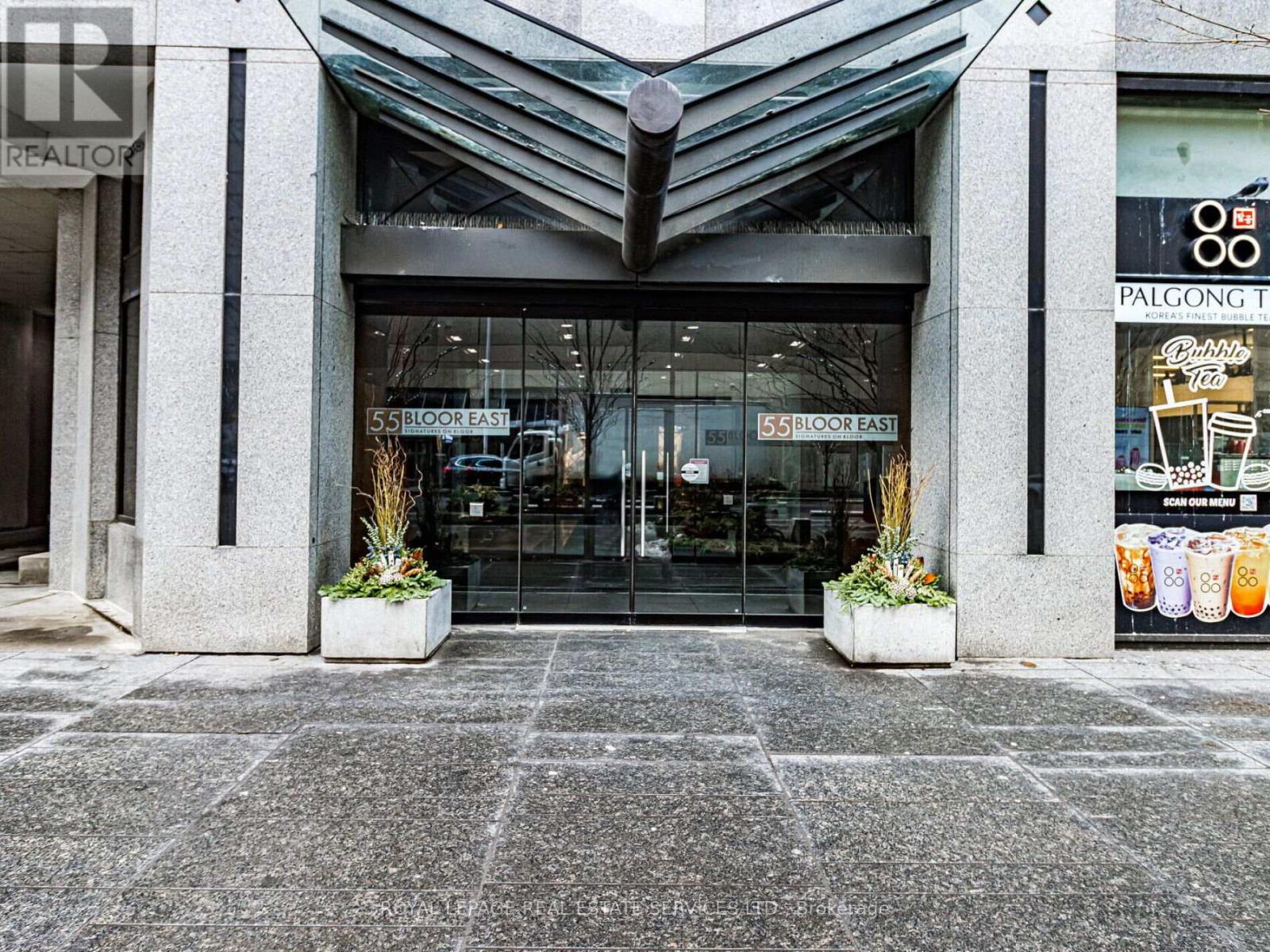 55 Bloor Unit 802