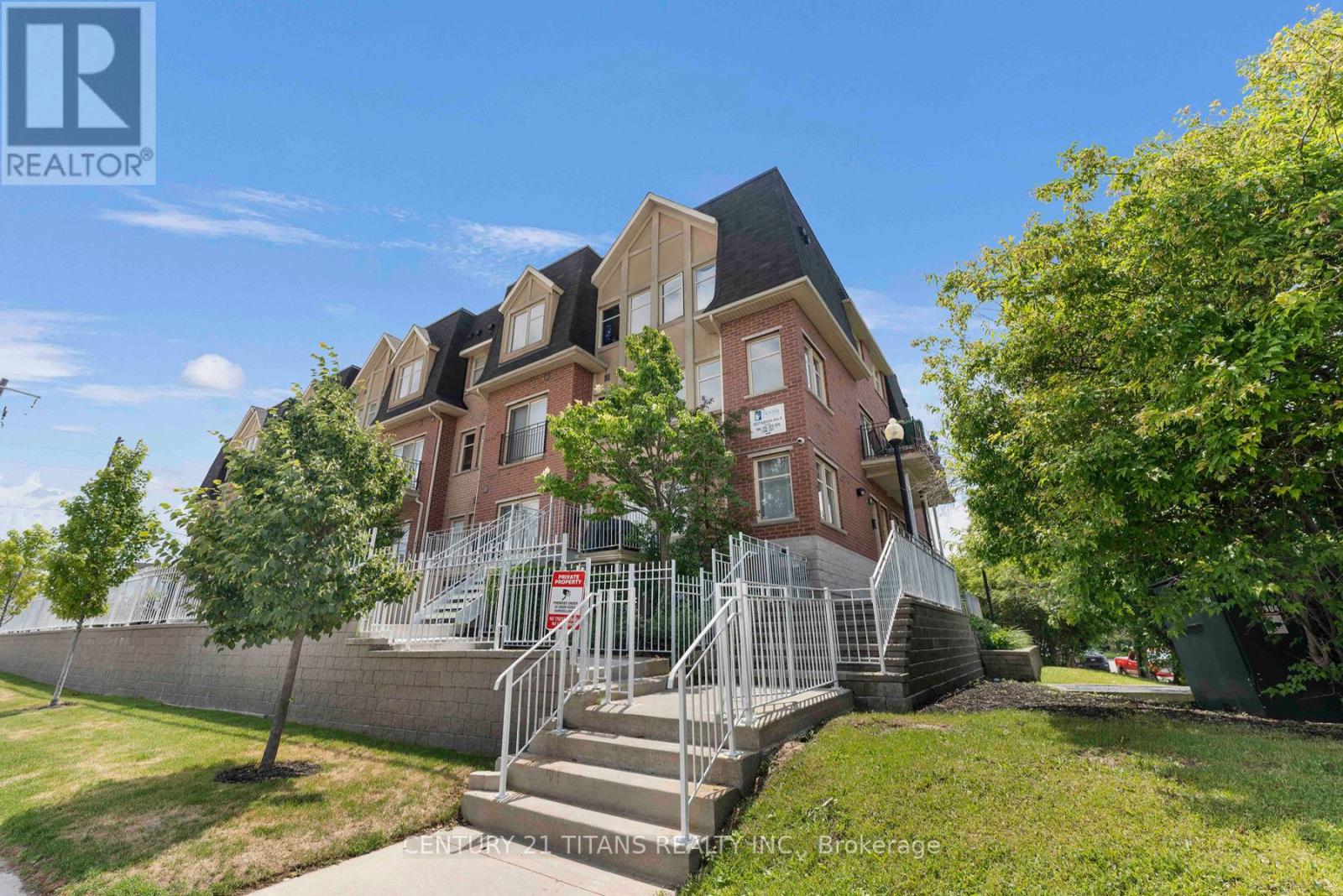 1837 Eglinton Unit 222