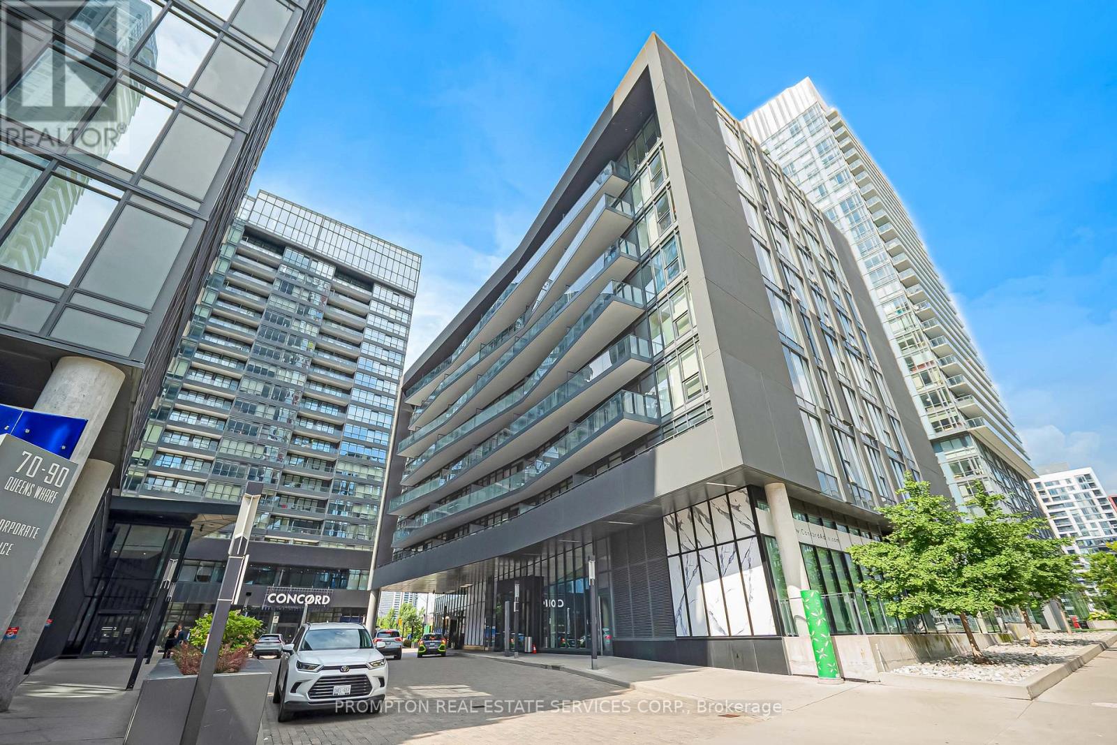 90 Queens Wharf Unit 208 photo 2