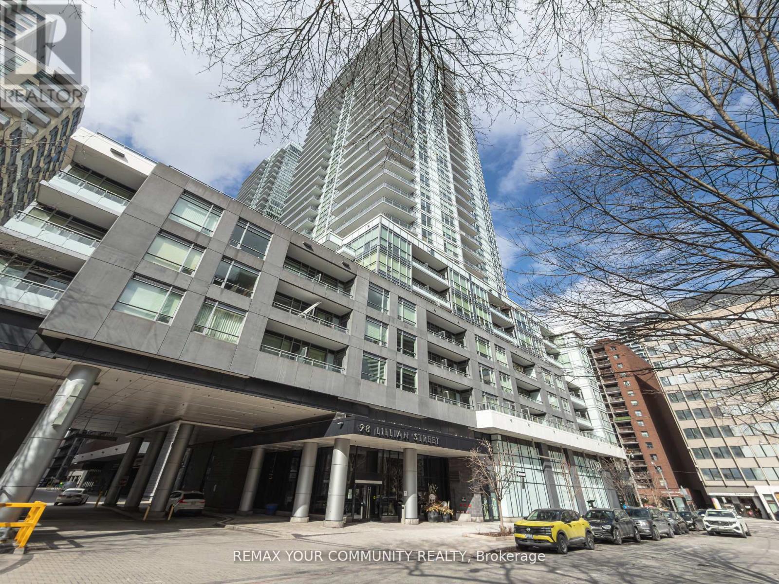 98 Lillian Unit 724
