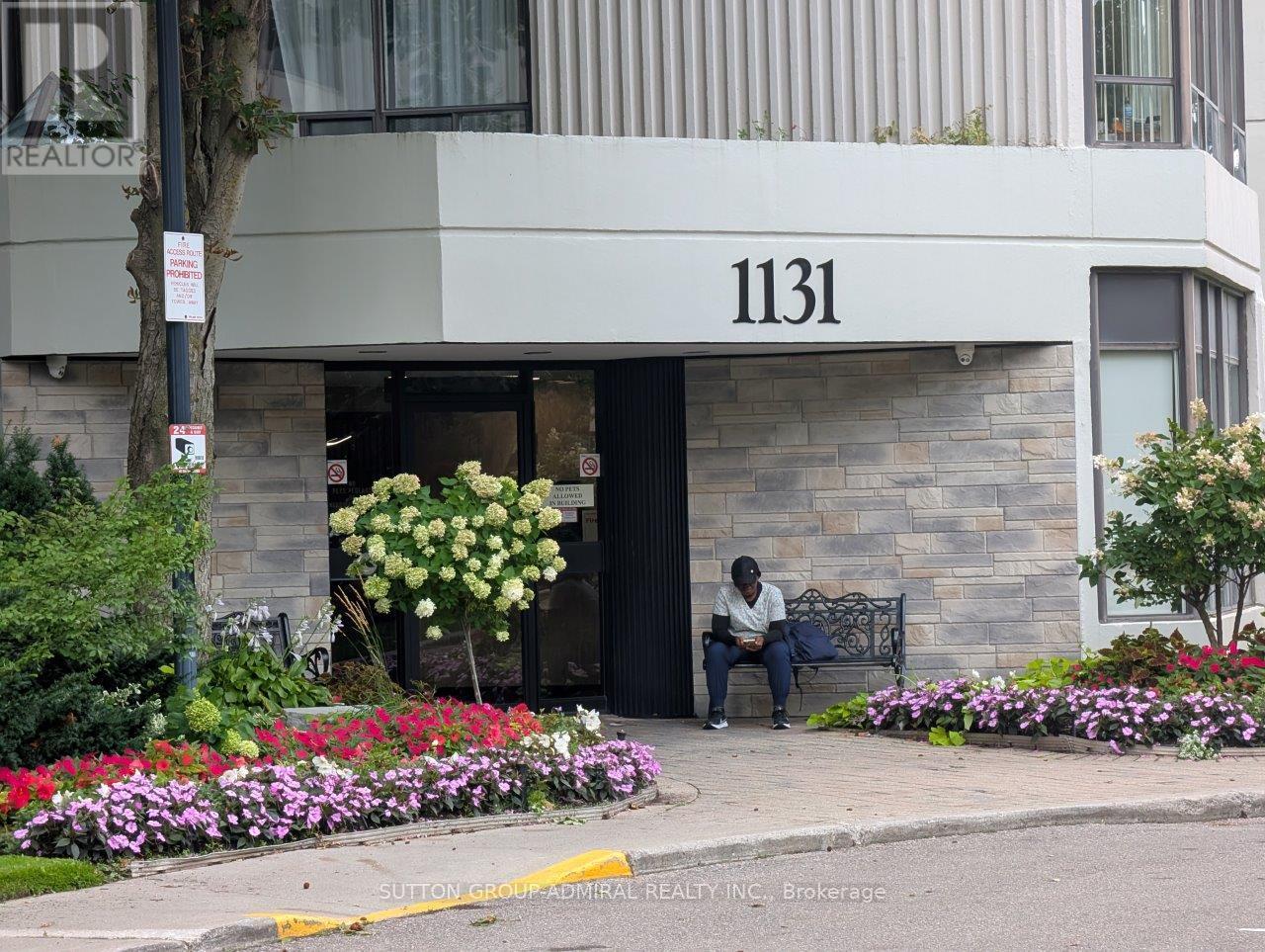 1131 Steeles Unit 1504 photo 2