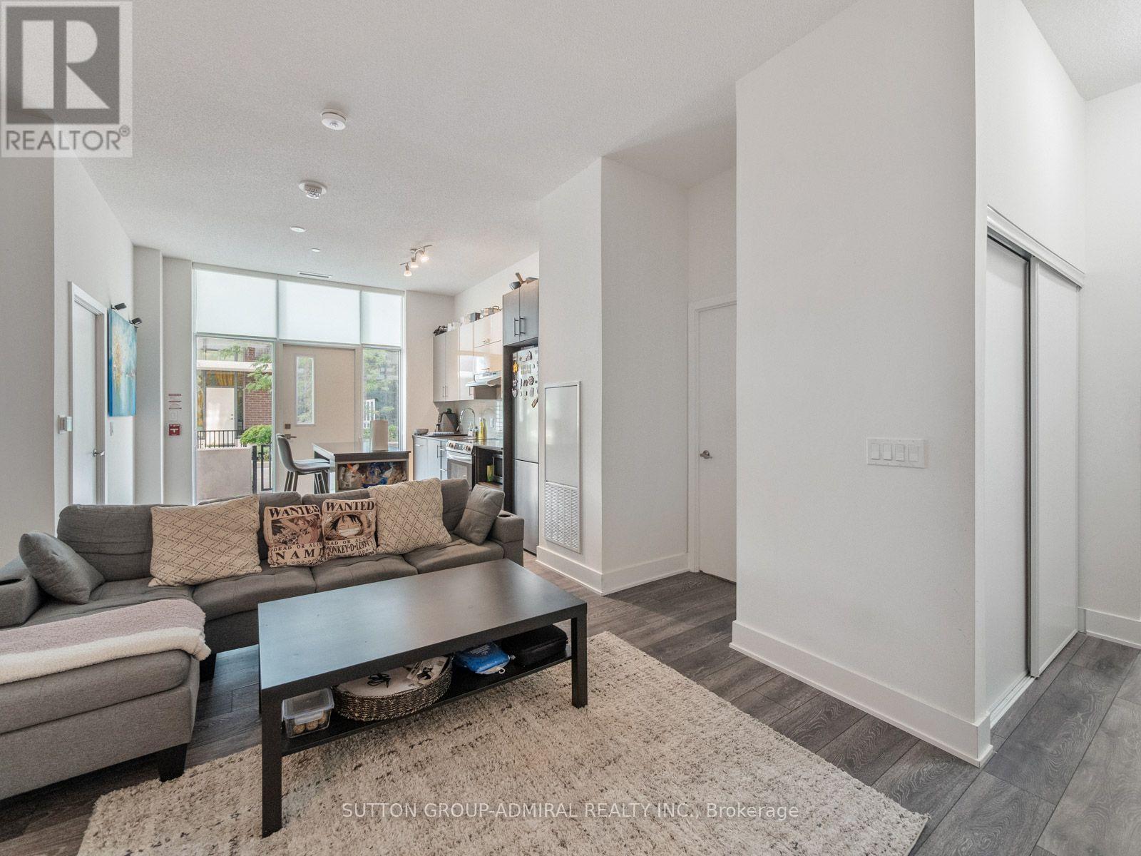 188 Fairview Mall Unit 101 photo 3