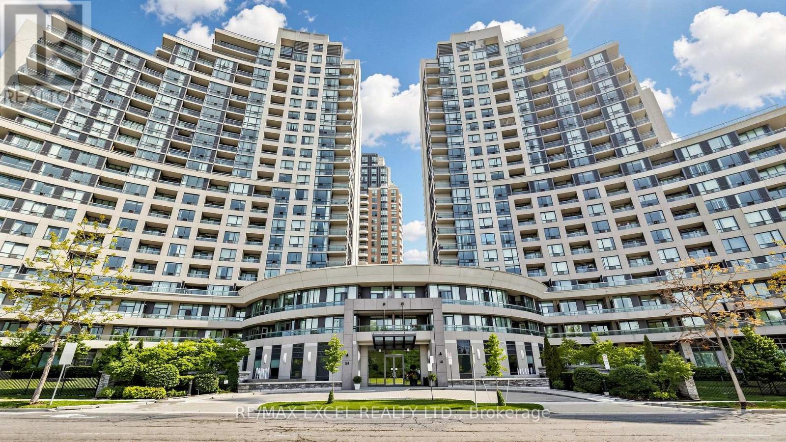 509 Beecroft Unit 1603