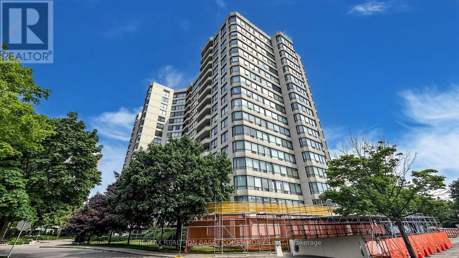 1121 Steeles Unit 802