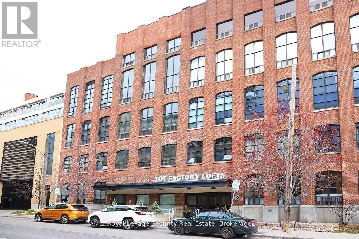 43 Hanna Unit 208