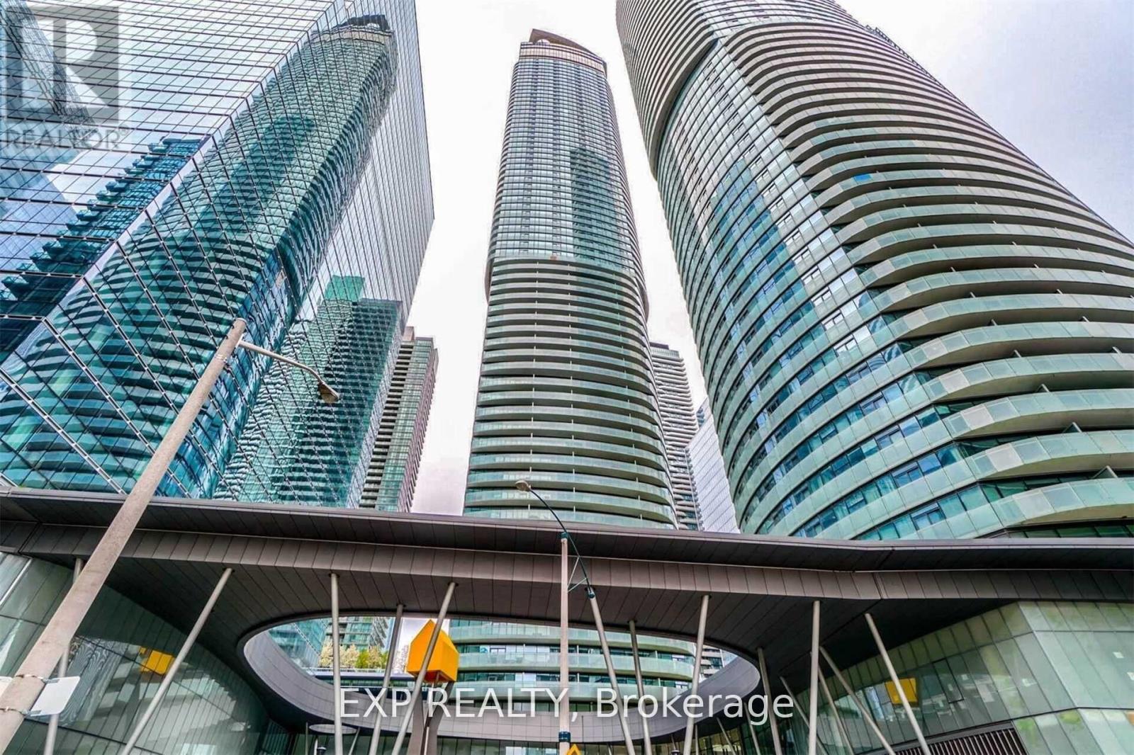 14 York Unit 2111