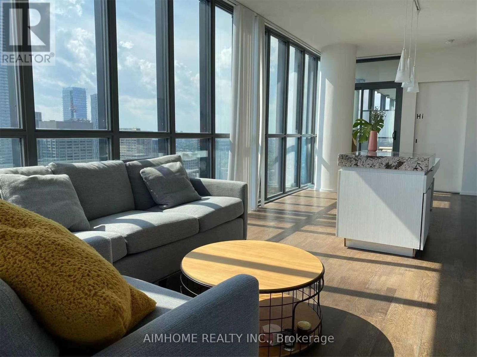 101 Charles Unit 4004