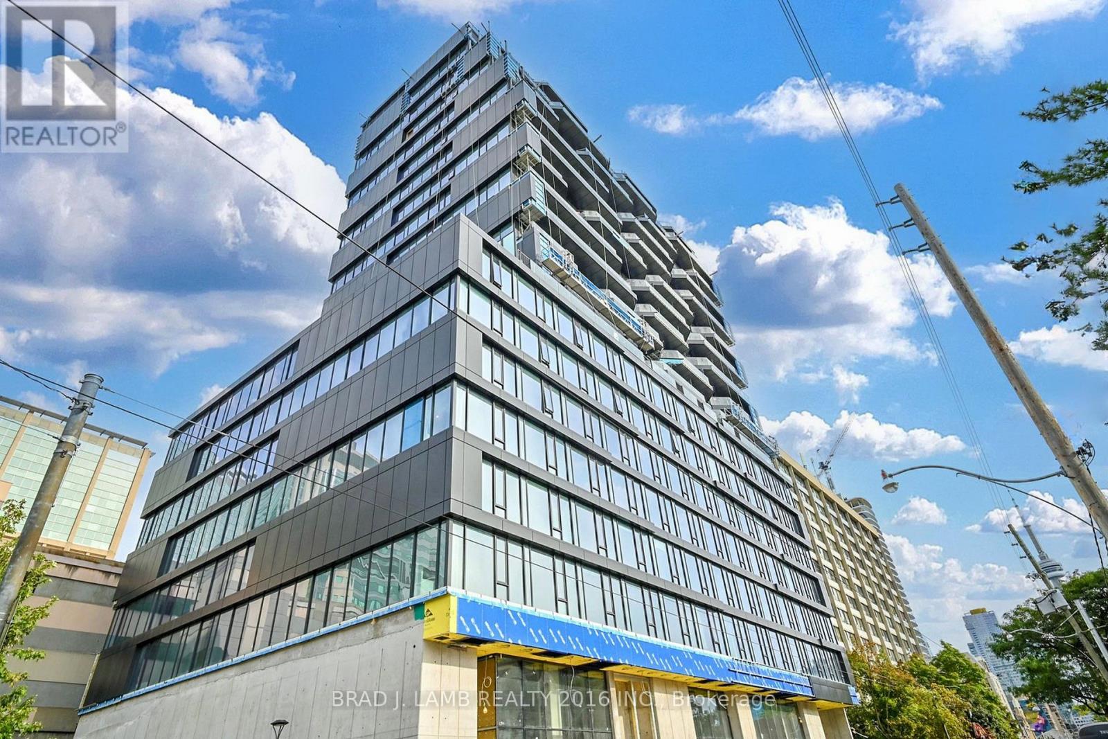 195 McCaul Unit 302