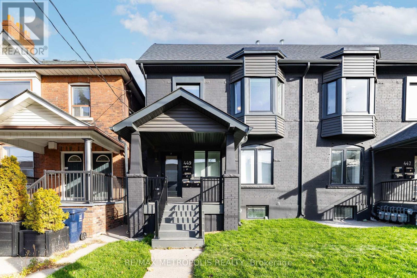 449 Lansdowne