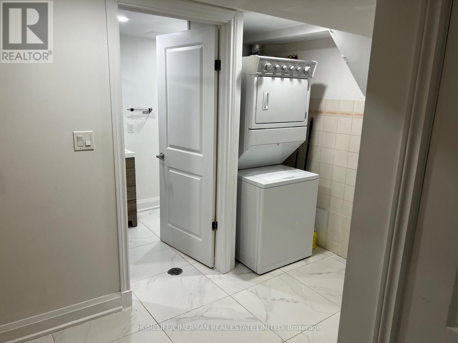 106 Holcolm Unit Basement photo 5