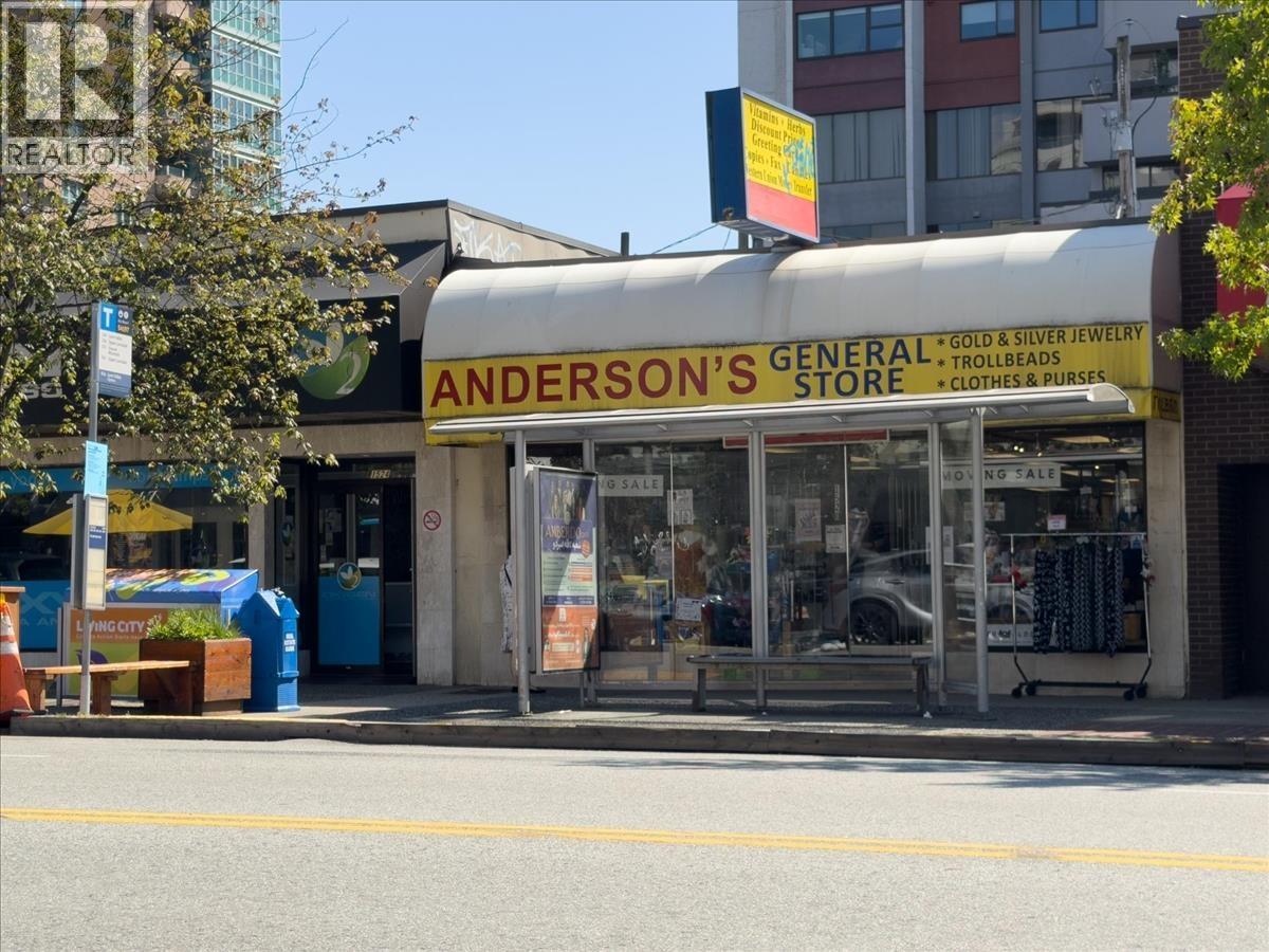 1520 LONSDALE