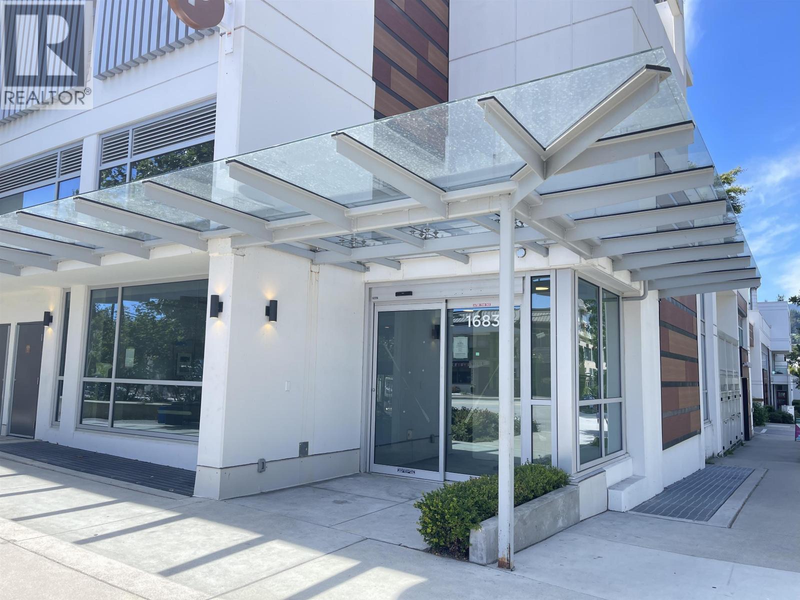 1683 CAPILANO