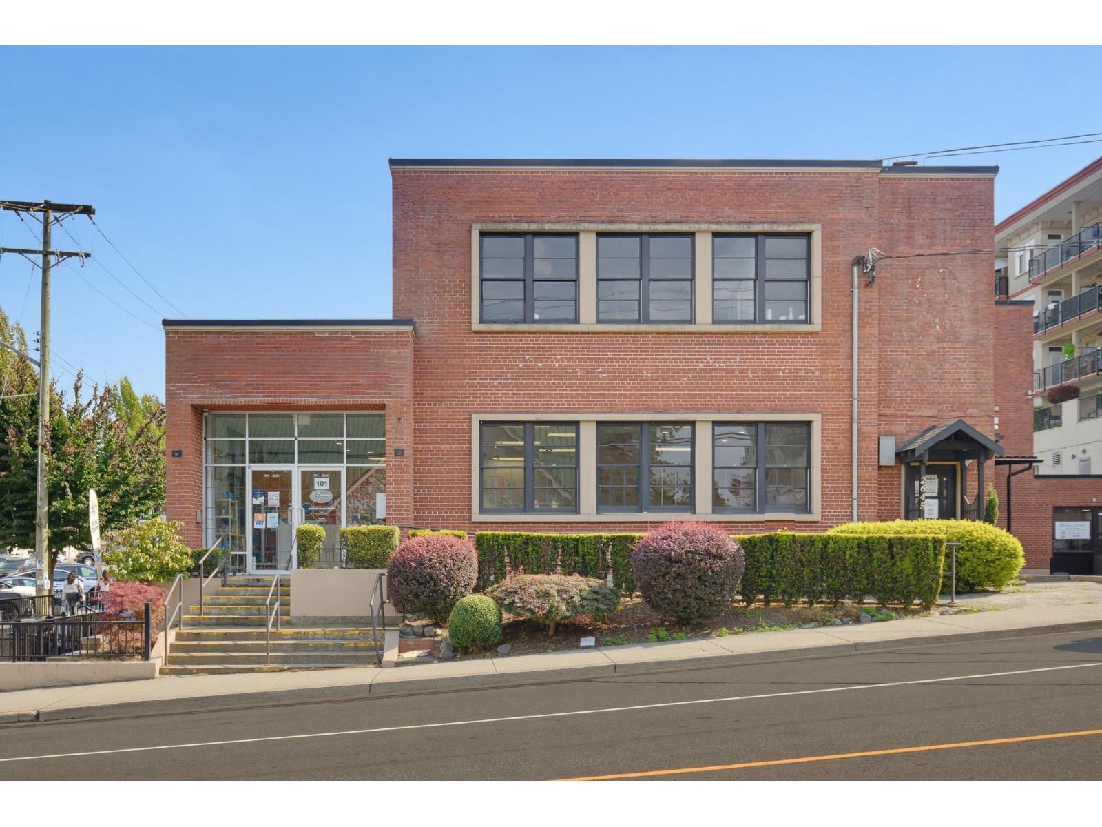 2645 MONTROSE Unit 101