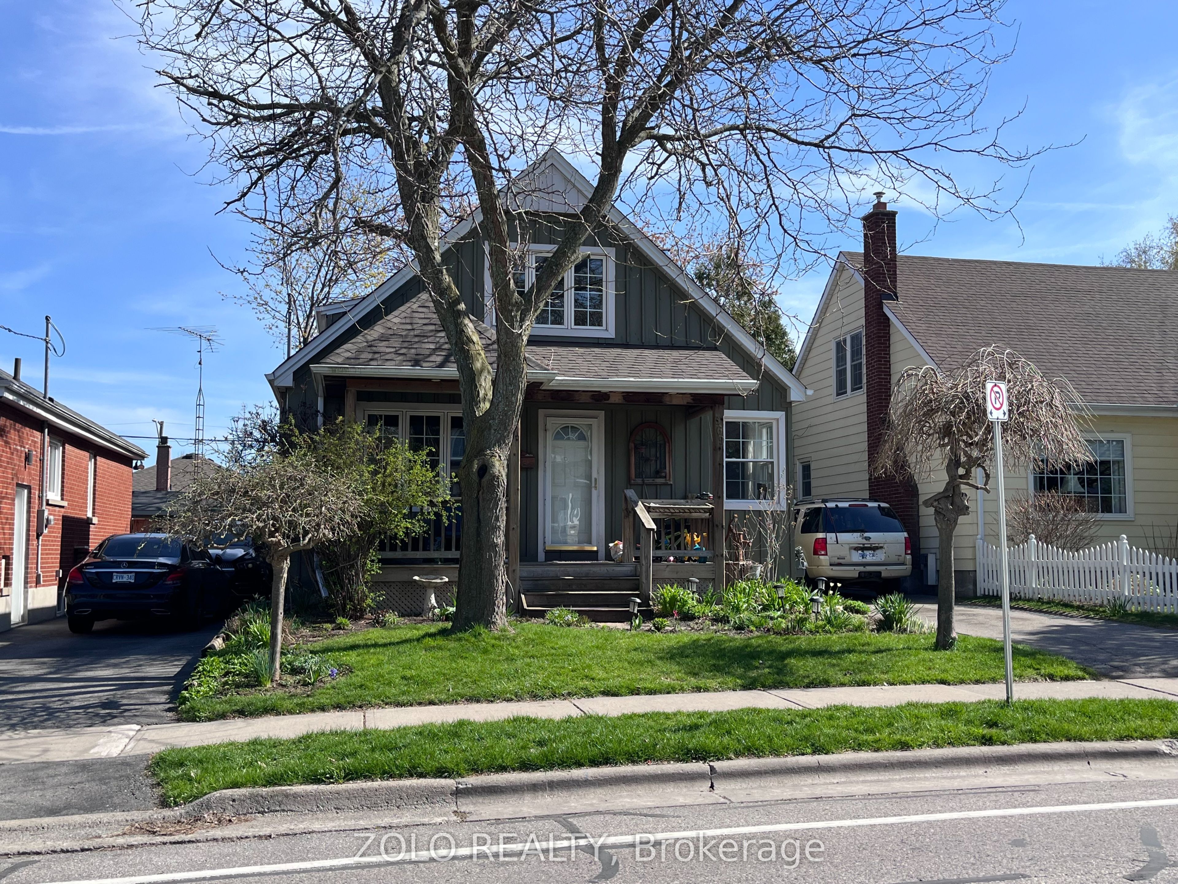 369 Athol