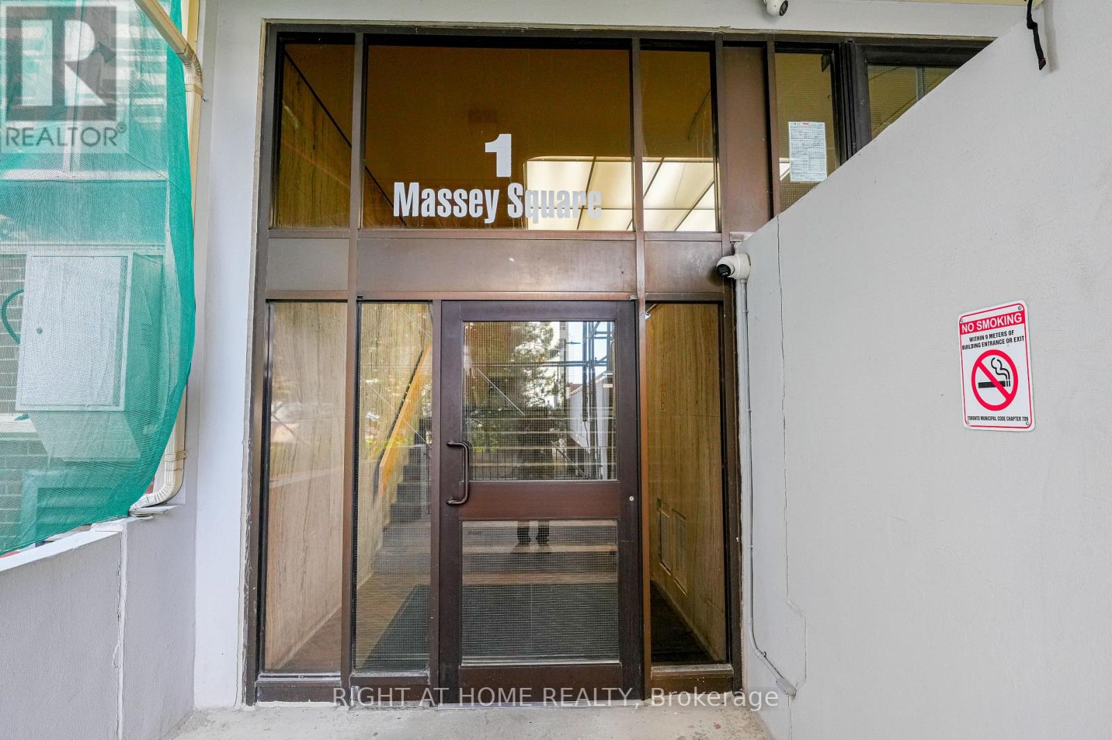 1 Massey Unit 2203