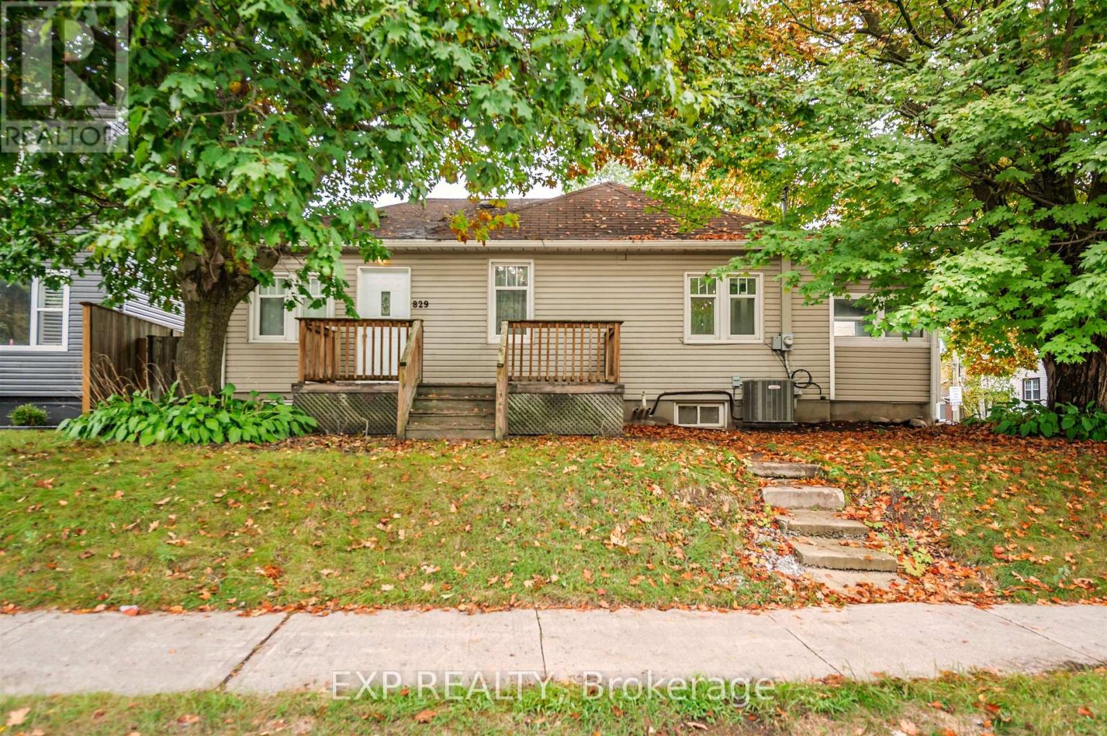 829 Athol