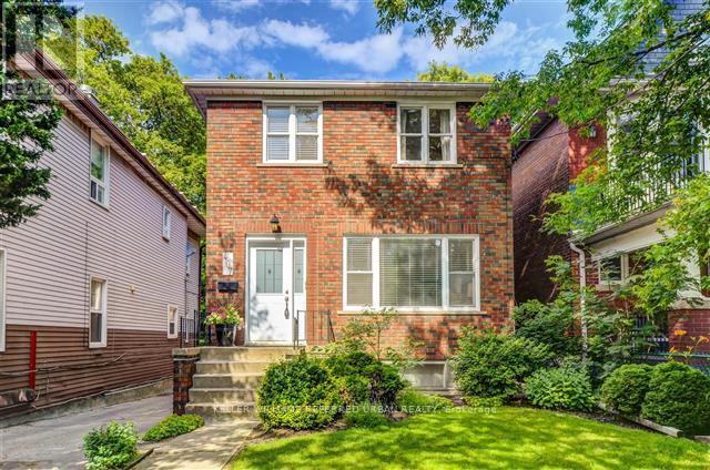 407 Woodbine Unit 2nd floor
