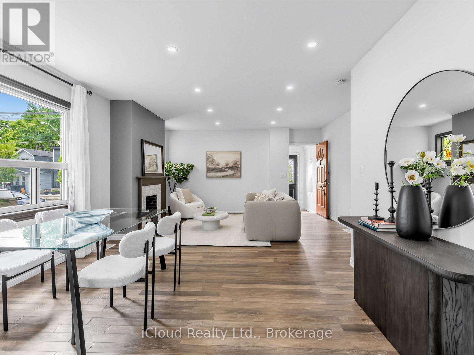 1303 Woodbine