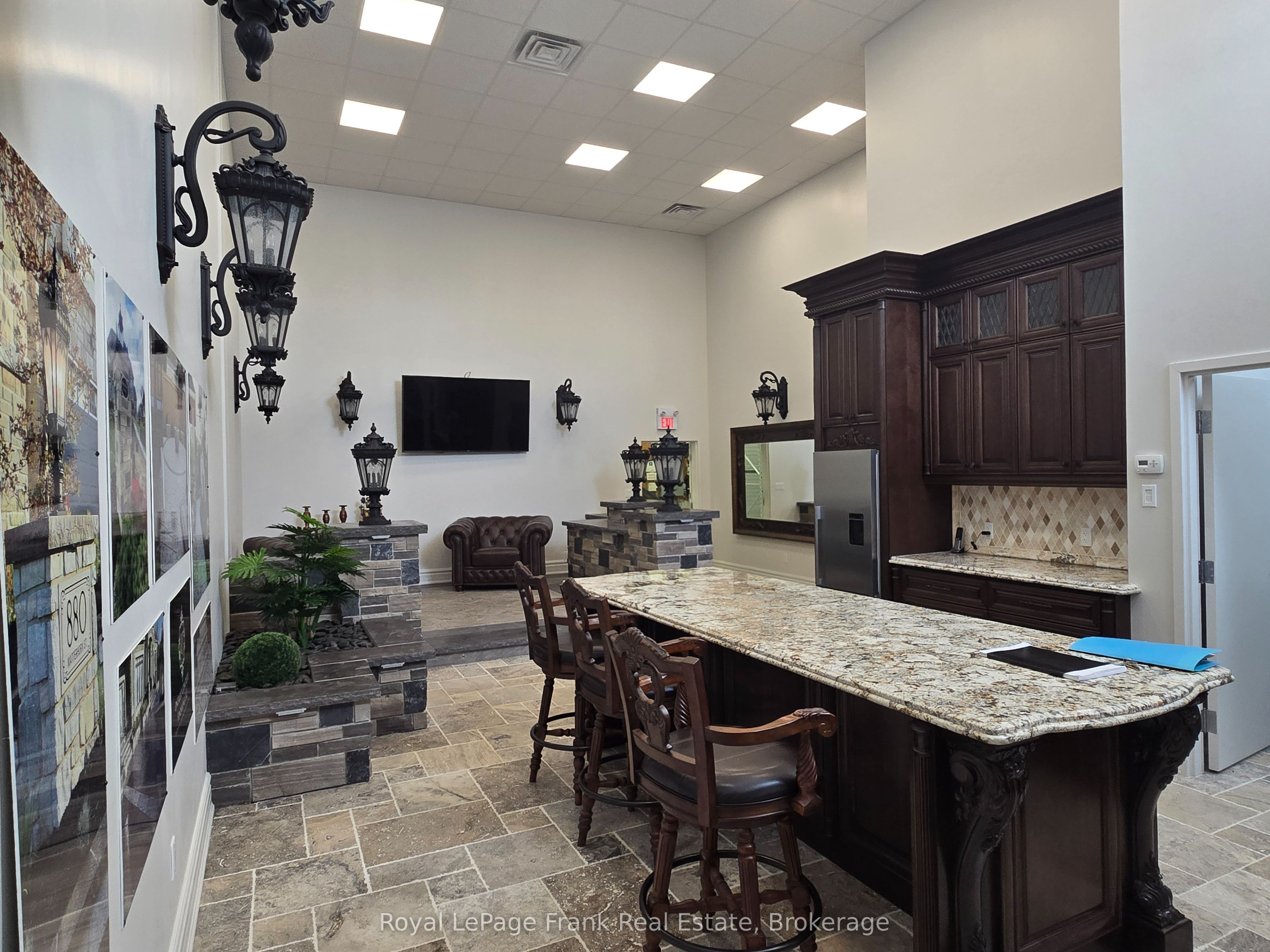 1472 Thornton Unit A2