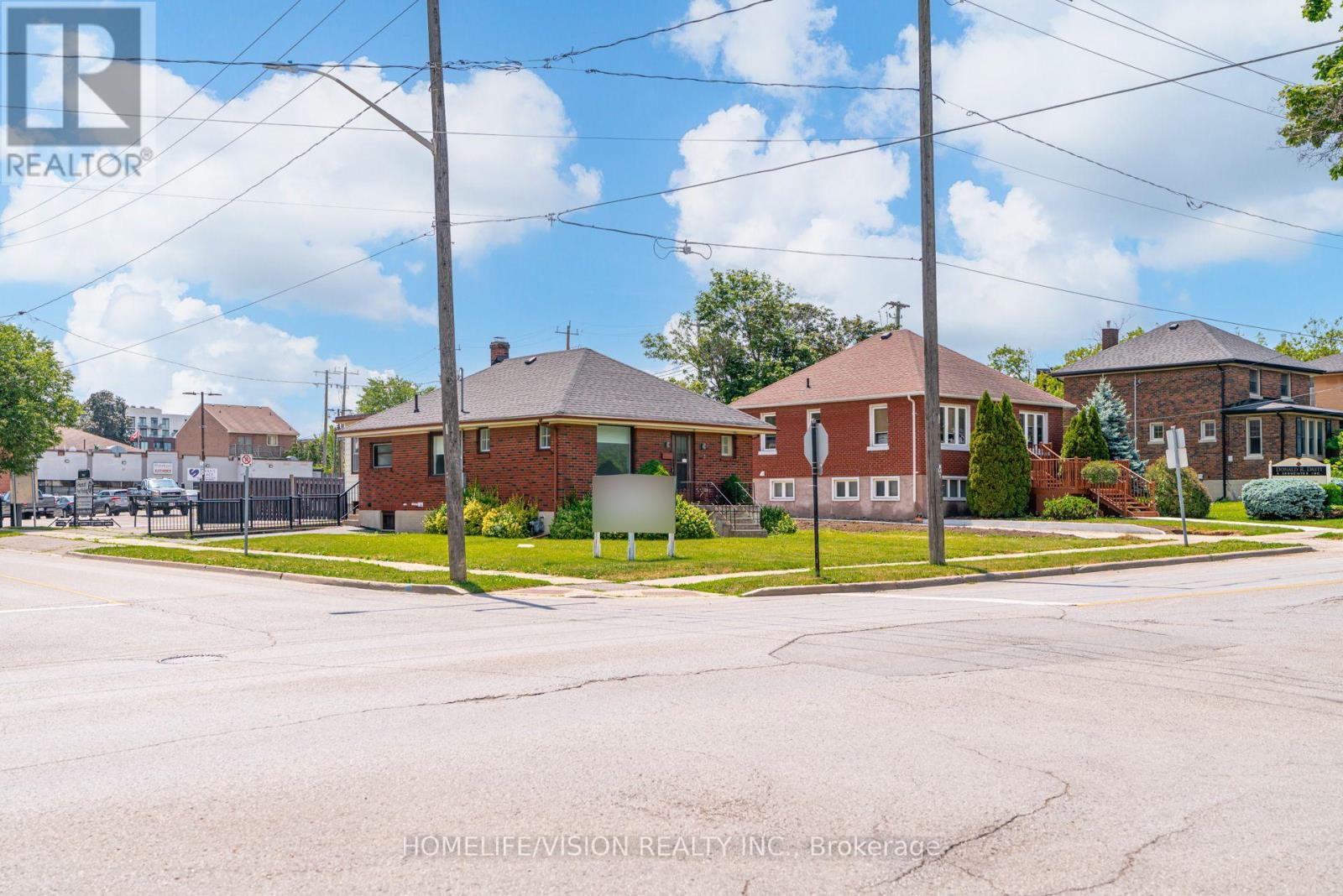133 MARY STREET E, Whitby