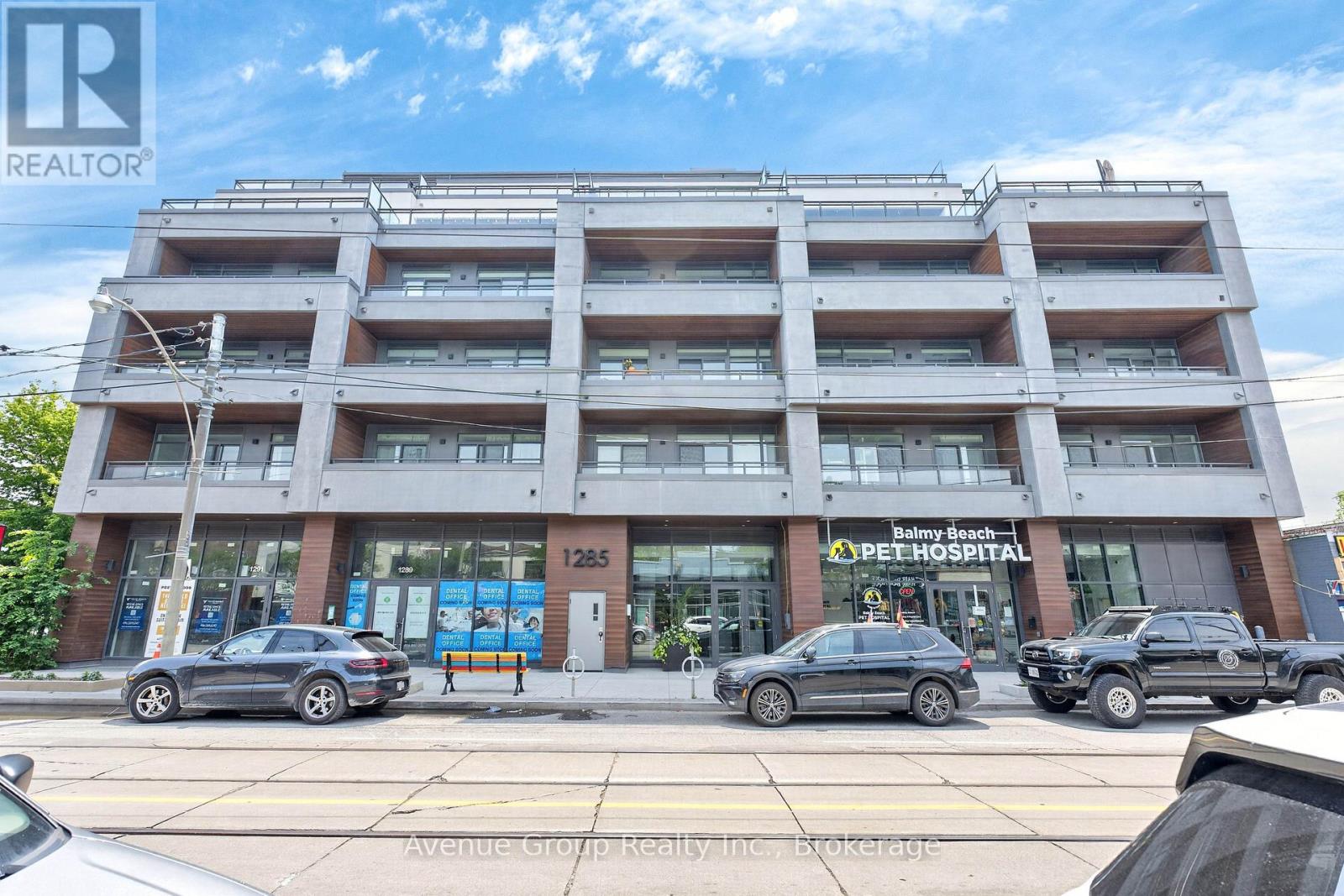 1285 Queen Unit TH58