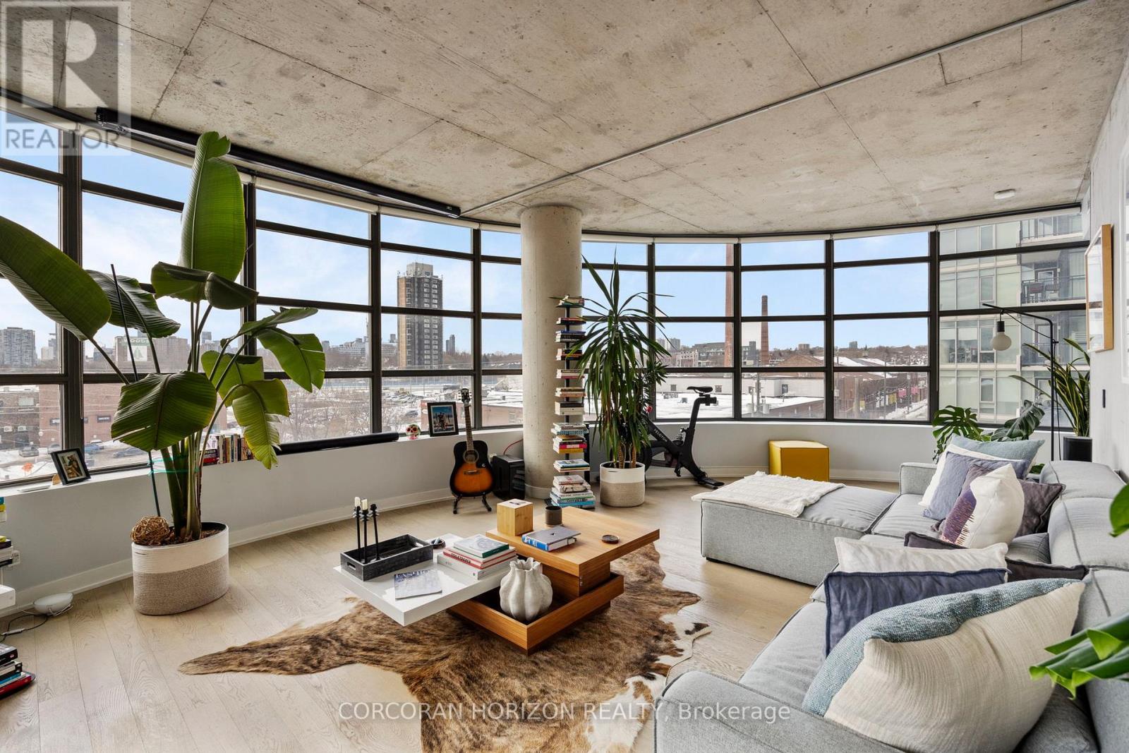 1201 Dundas Unit 503