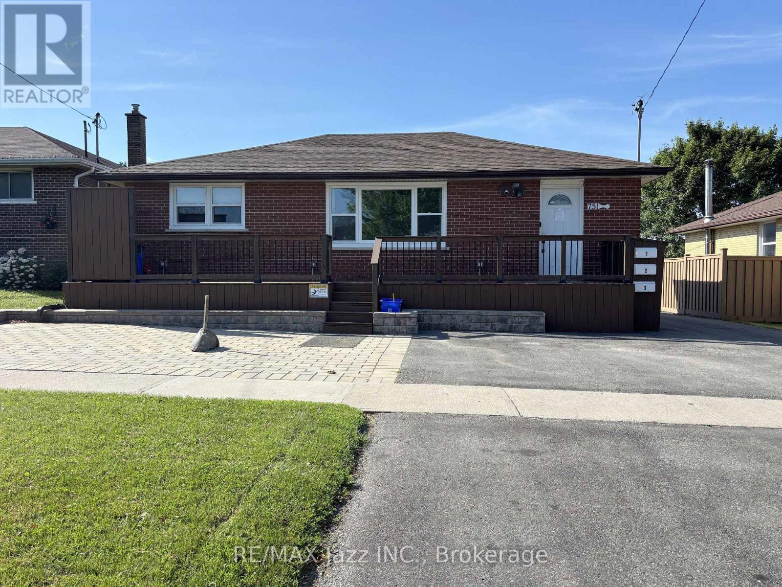 751 Phillip Murray Avenue Unit 1, Oshawa, ON L1J 1J2, Oshawa