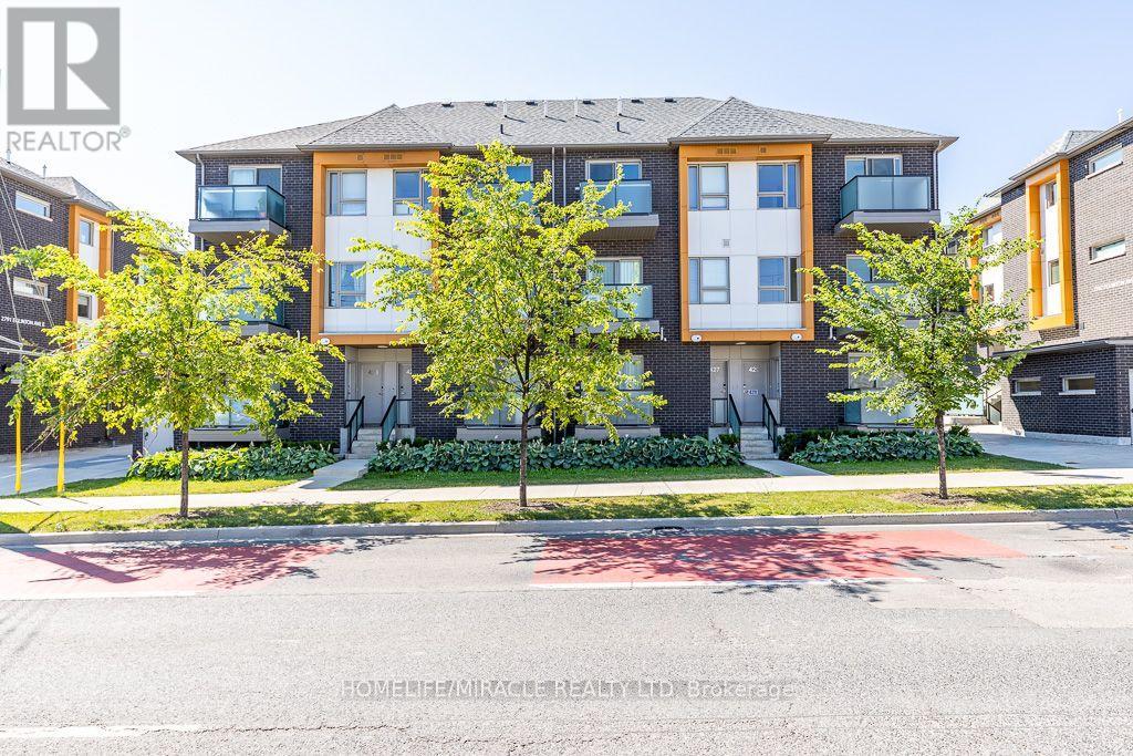 2789 Eglinton Unit 413