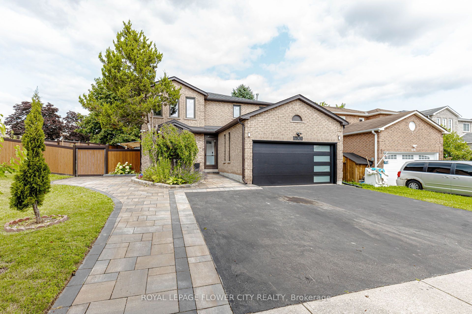 1530 Somergrove photo 2