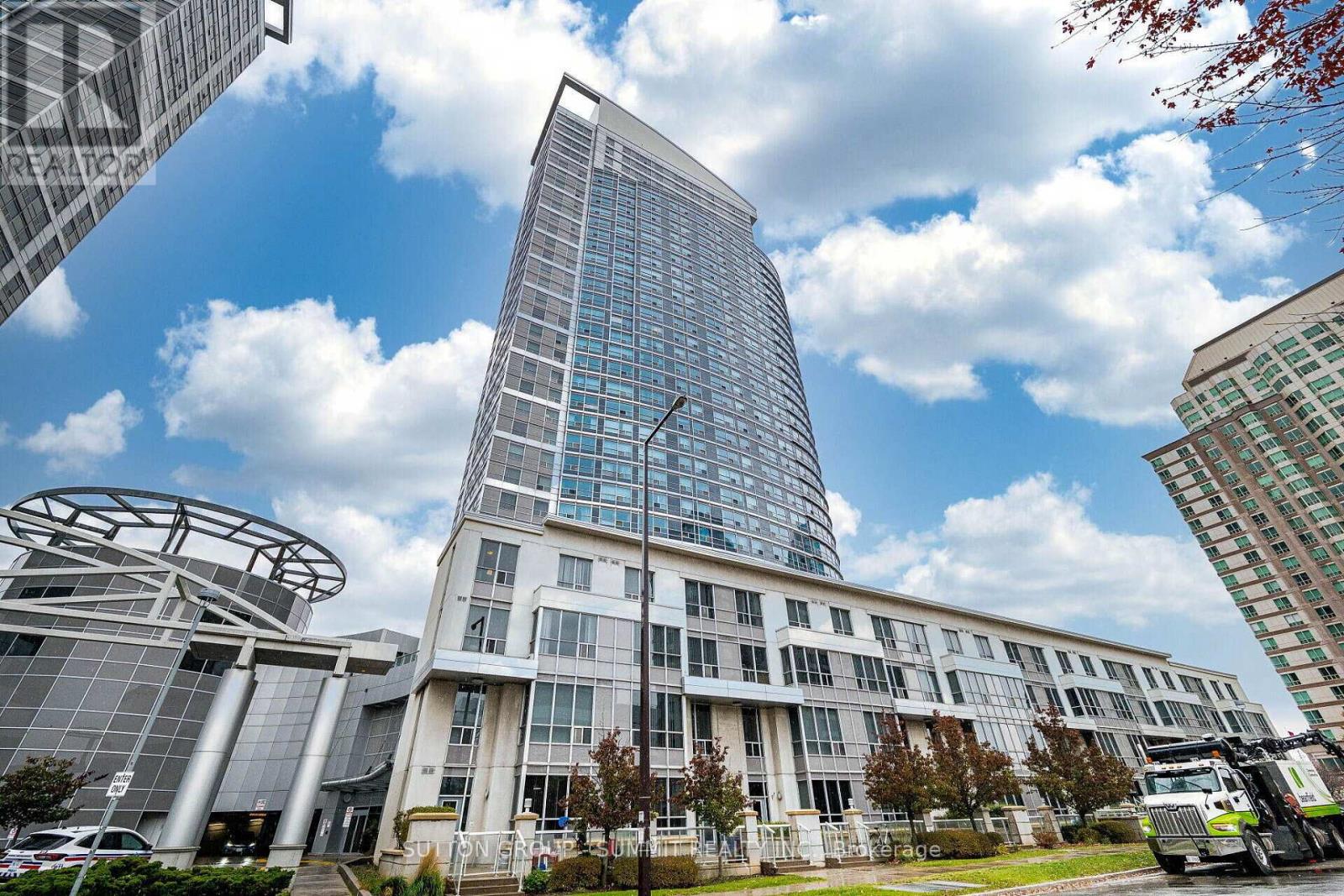 38 Lee Centre Unit 2605