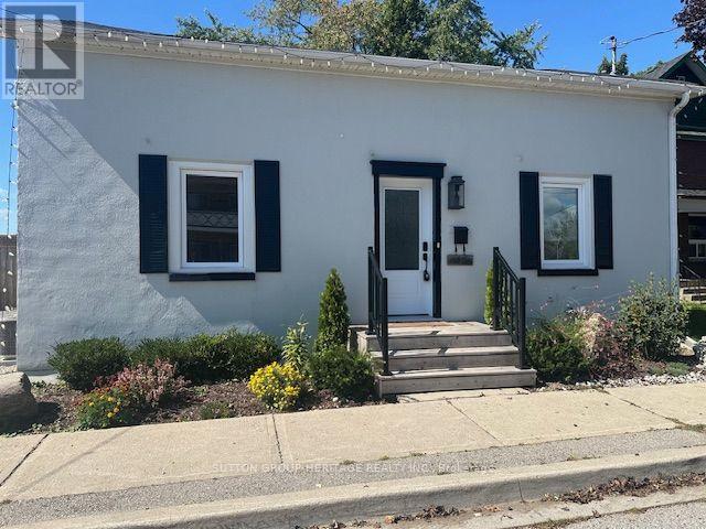 1612 Dufferin