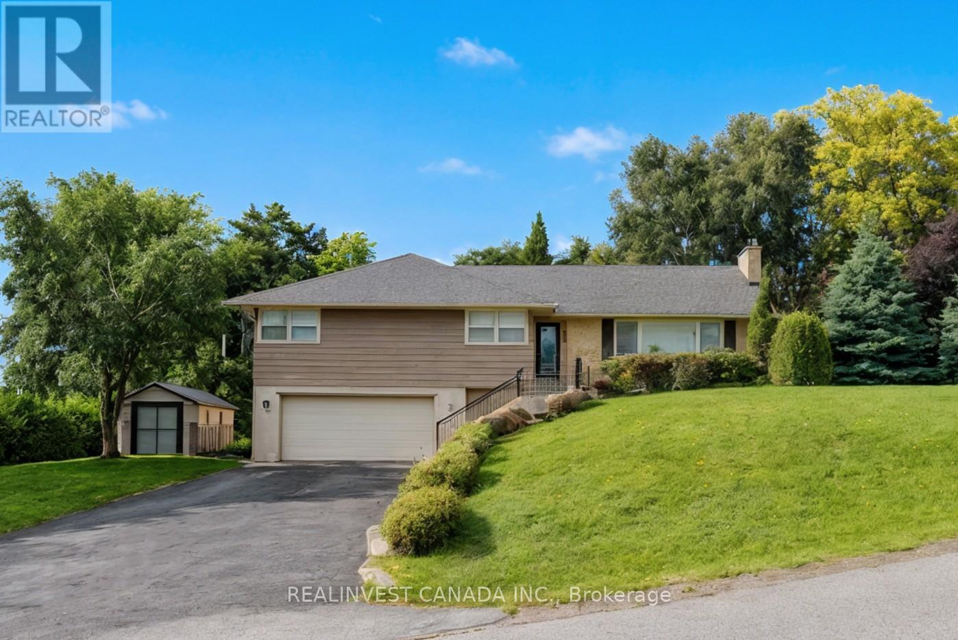 918 Pinecrest Road, Oshawa, ON L1K 2B2, Oshawa