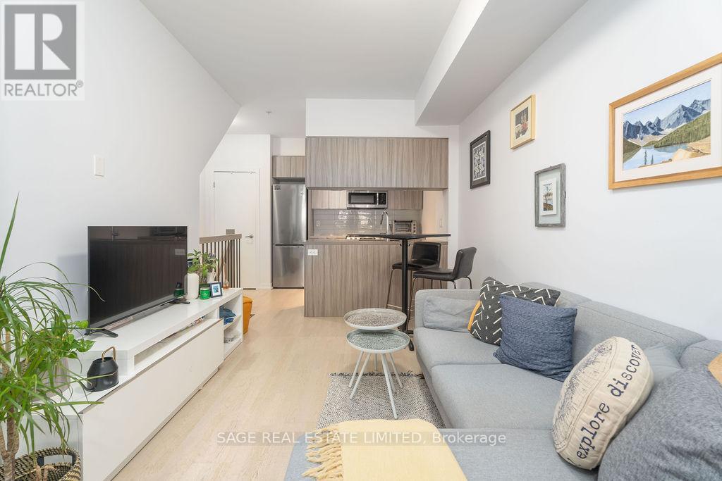 150 Broadview Unit Th3