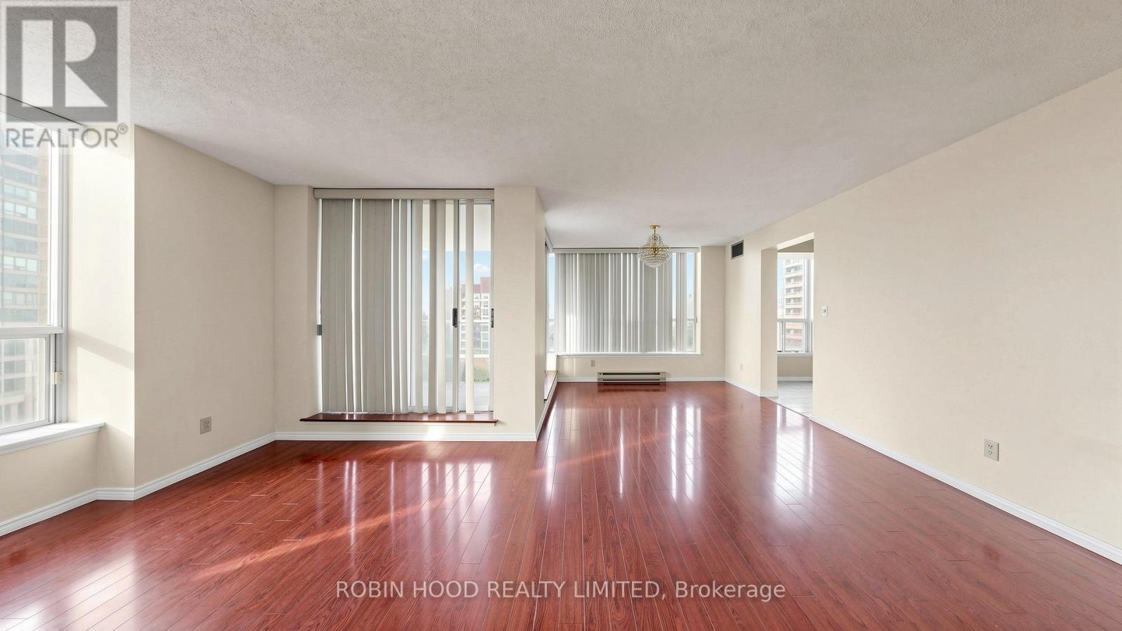 400 Mclevin Unit 603 photo 4