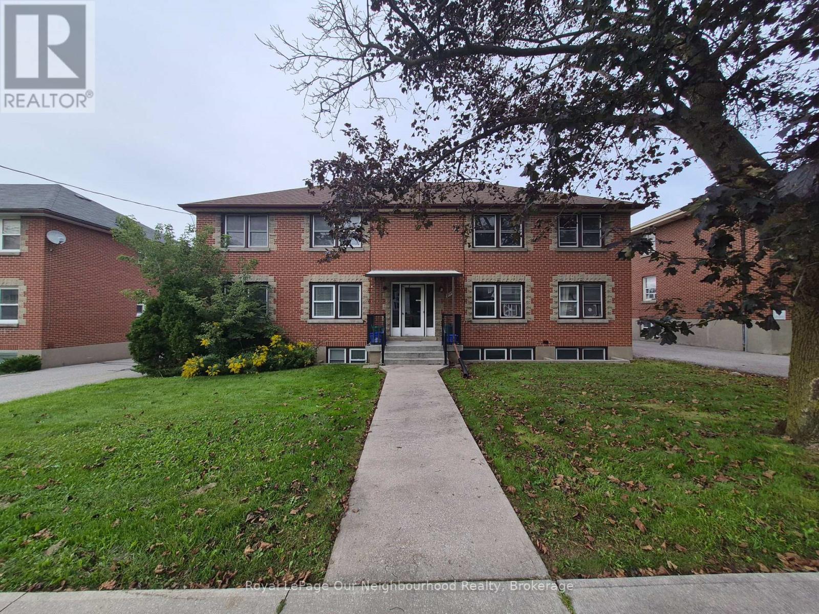 855 Simcoe Unit 2