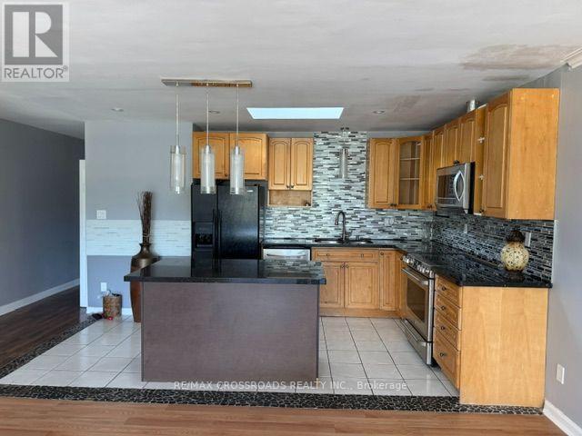 840 Danforth Unit Upper