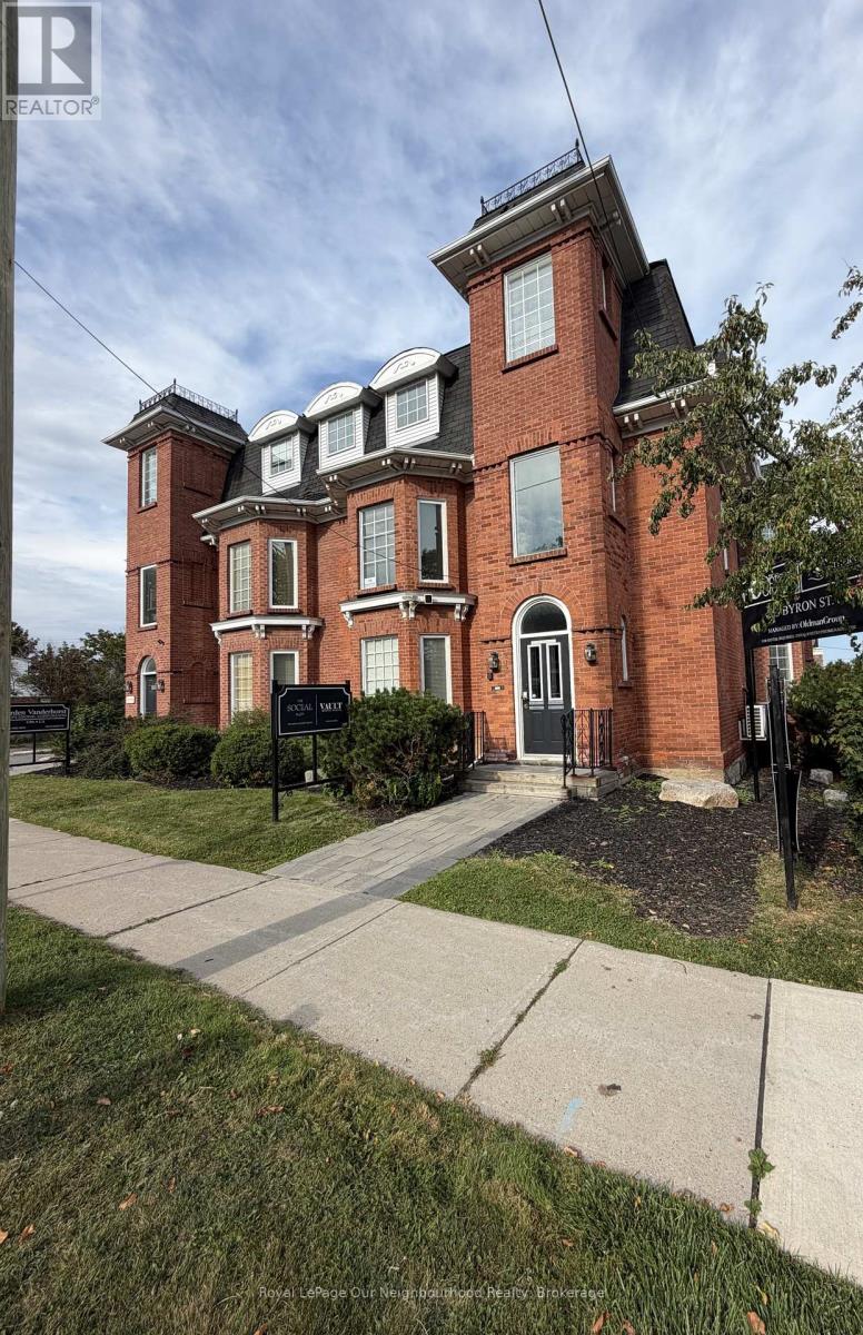 213 Byron Unit 102